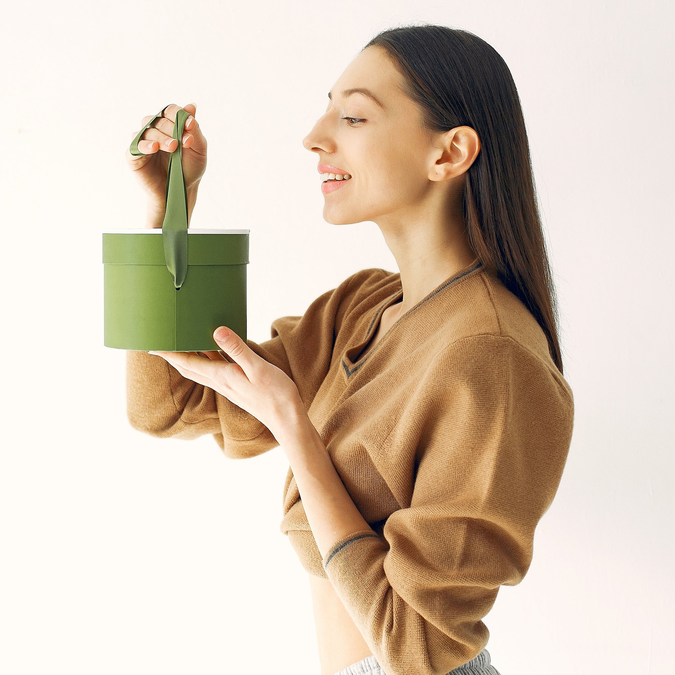 Elevate Your Brand with Customized Cake Packaging